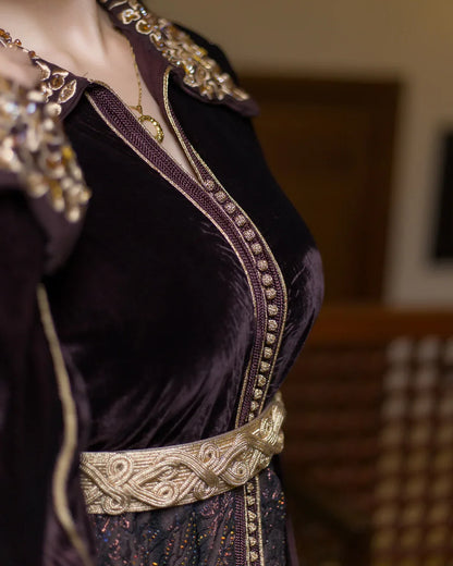 Detail view of the GAZAL brown velvet Moroccan caftan featuring intricate collar embroidery.